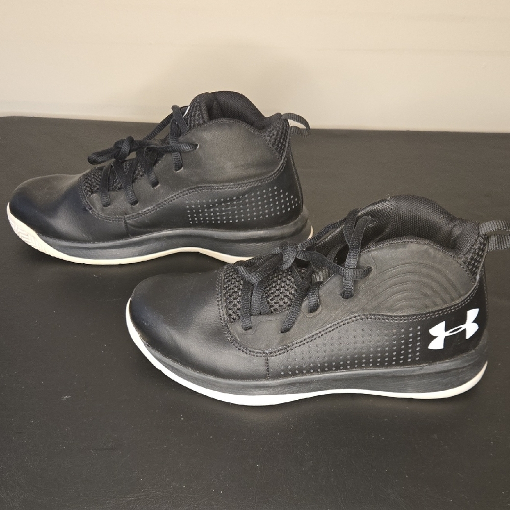 Under Armour Kids Black and White Sneakers - Picture 5 of 9